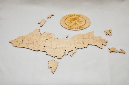 Our Jigsaw puzzle guestbooks feature custom-cut pieces, unique imagery and an instructional sign for your guestbook station.